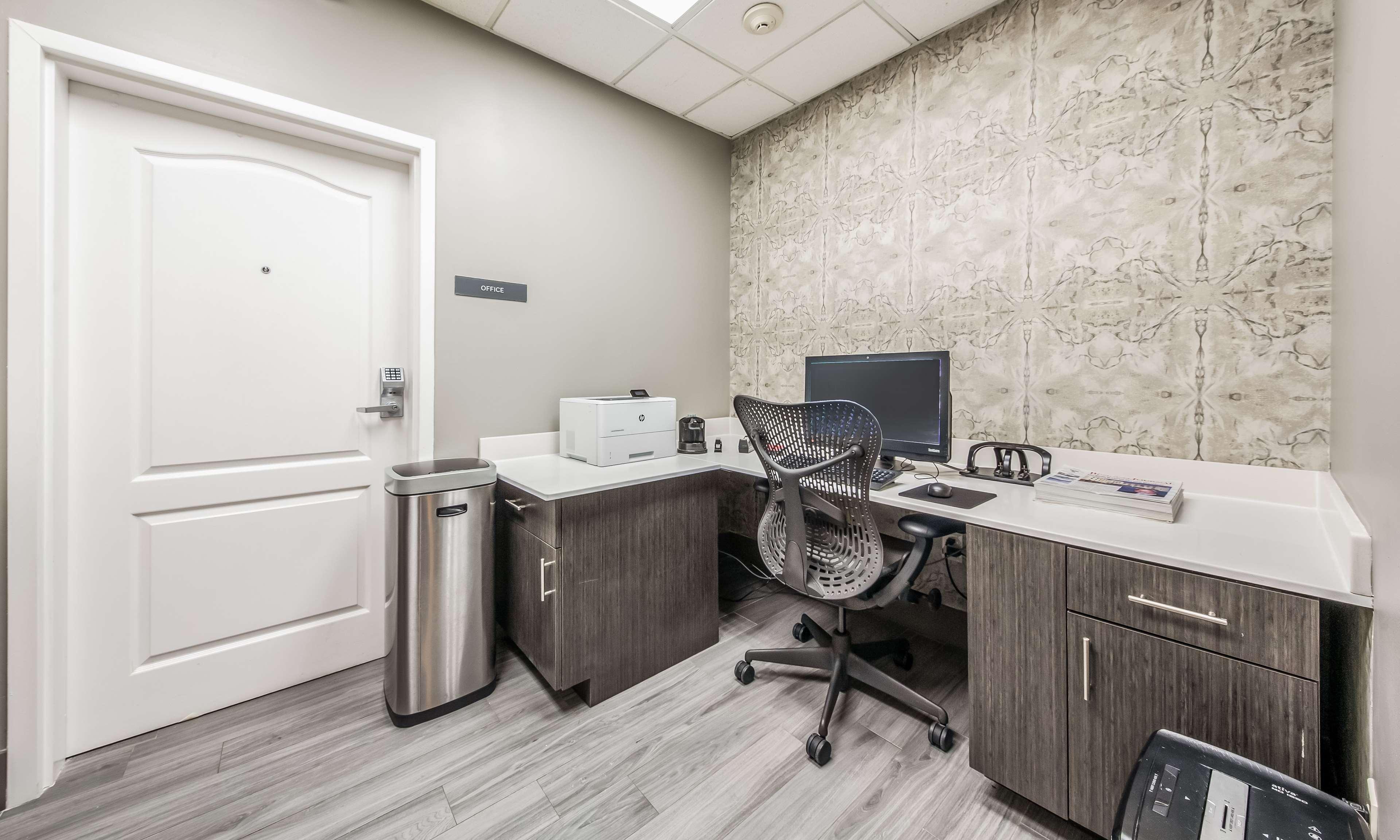 Hilton Garden Inn Beaumont Bagian luar foto