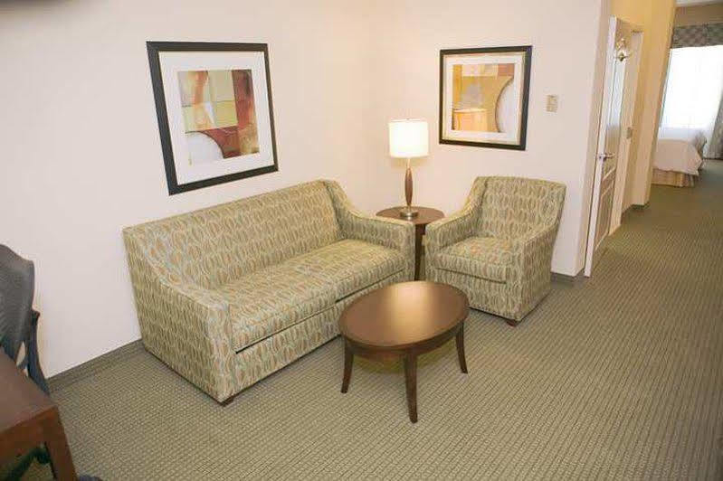 Hilton Garden Inn Beaumont Bagian luar foto